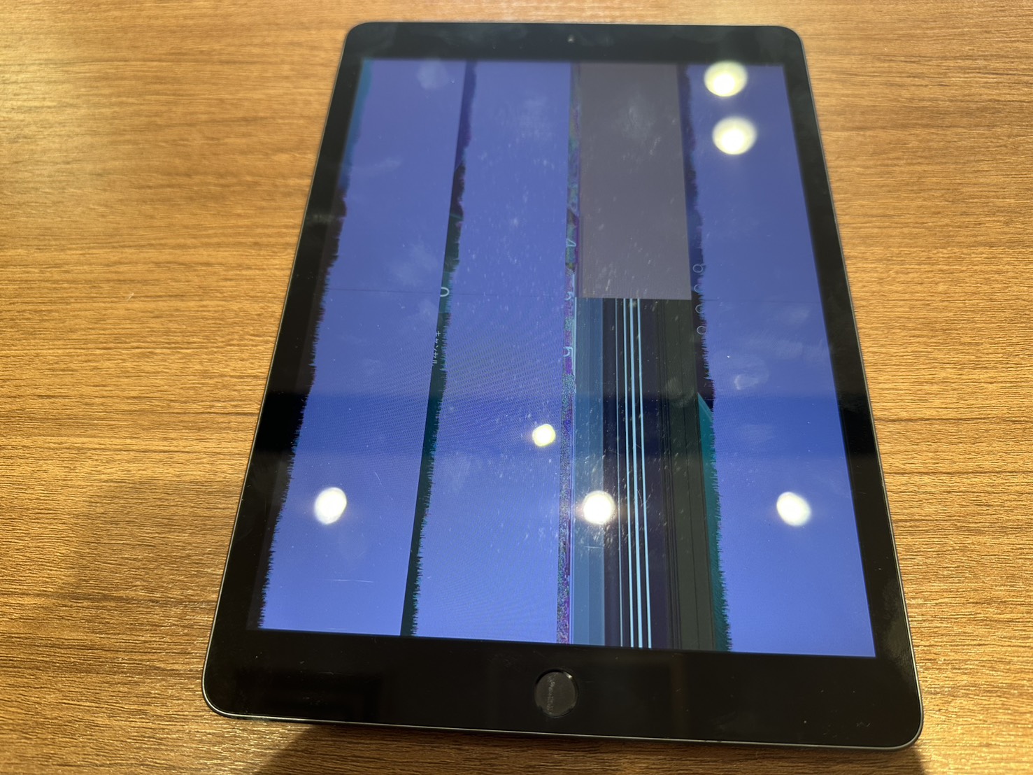 【五反田よりご来店】iPad8の液晶交換修理をご依頼いただきました！